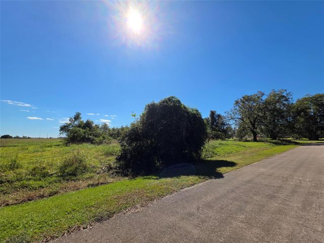 0 Wagon Wheel Trail, Angleton, TX 77515