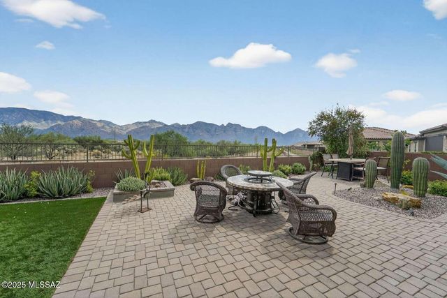 13370 N Cape Marigold Drive, Oro Valley, AZ 85755