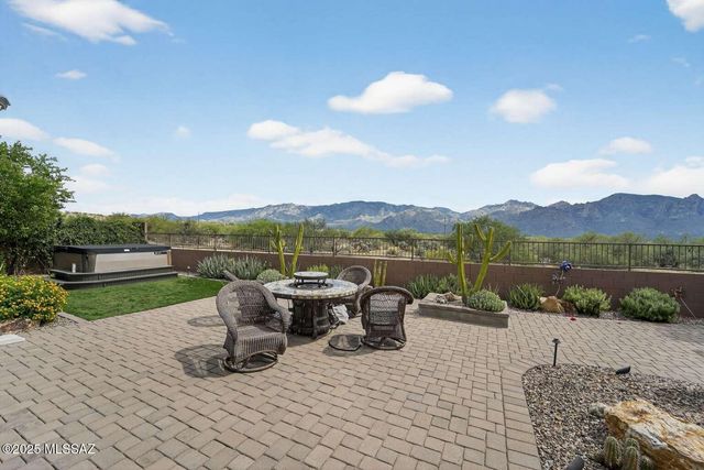 13370 N Cape Marigold Drive, Oro Valley, AZ 85755