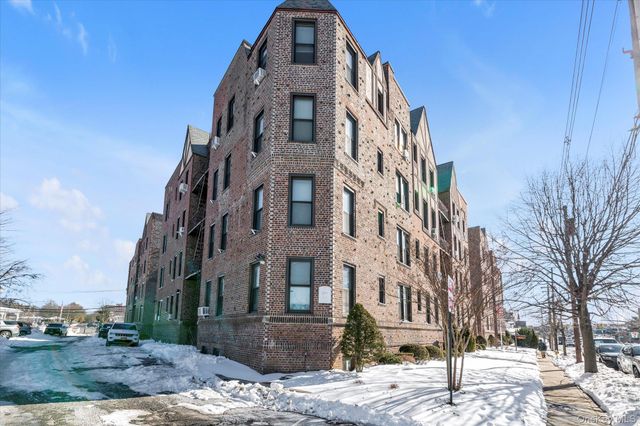 12 Hempstead Avenue 1K, Rockville Centre, NY 11570