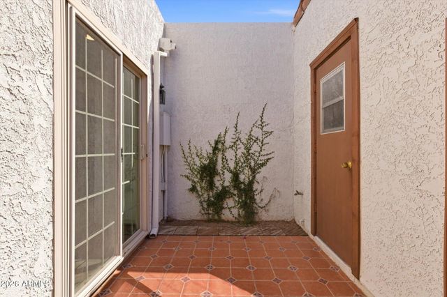 5142 E EDGEMONT Avenue, Phoenix, AZ 85008