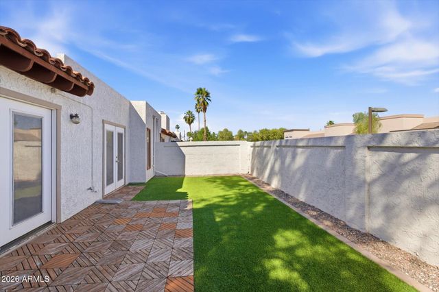 5142 E EDGEMONT Avenue, Phoenix, AZ 85008