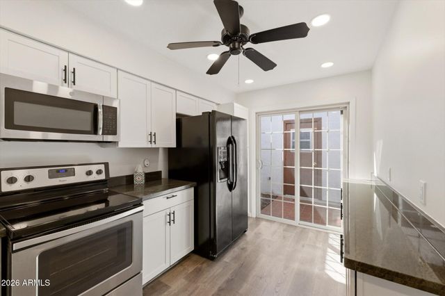 5142 E EDGEMONT Avenue, Phoenix, AZ 85008