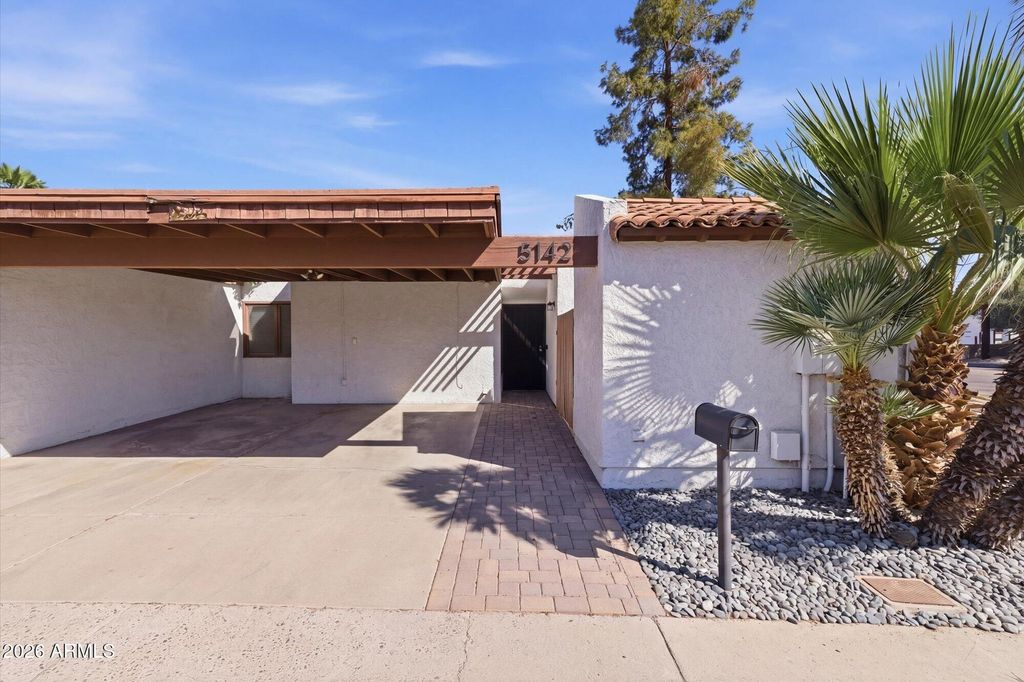 5142 E EDGEMONT Avenue, Phoenix, AZ 85008