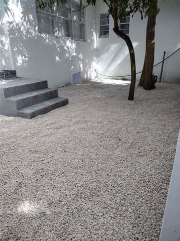 327 NE 55th St STUDIO, Miami, FL 33137