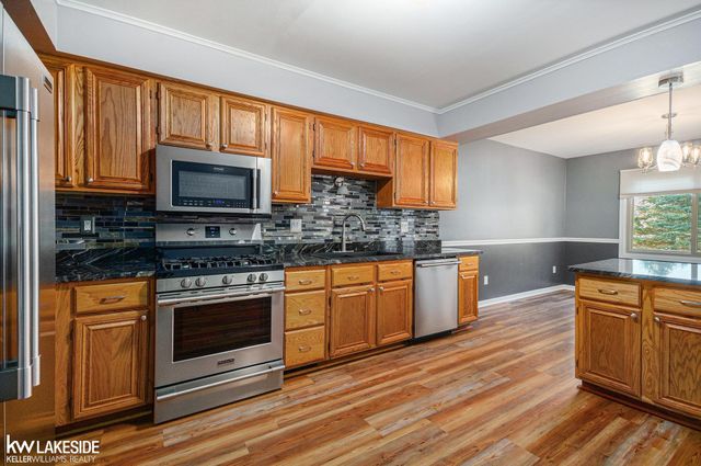 42109 Hidden Brook Drive, Clinton Twp, MI 48038