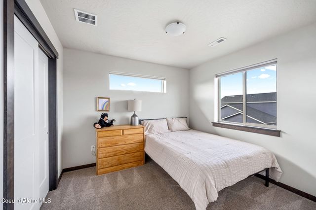 4302 N DONOVAN LN, Post Falls, ID 83854