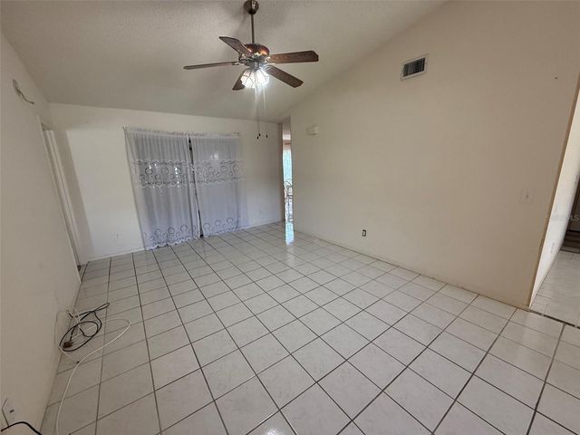 15165 SW 39TH CIRCLE, Ocala, FL 34473