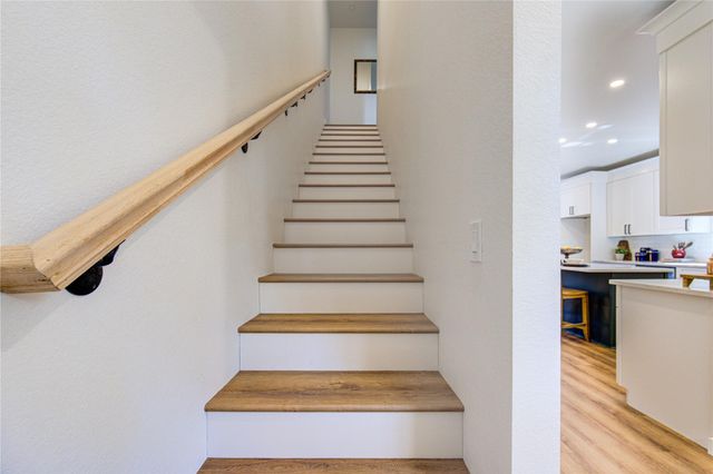 11 E O'bryant, Bellville, TX 77418