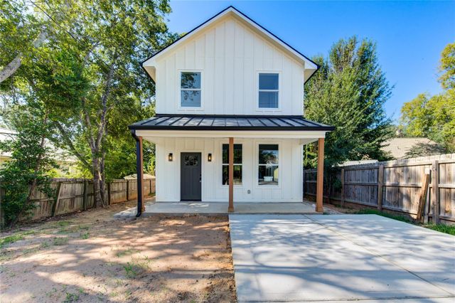 11 E O'bryant, Bellville, TX 77418