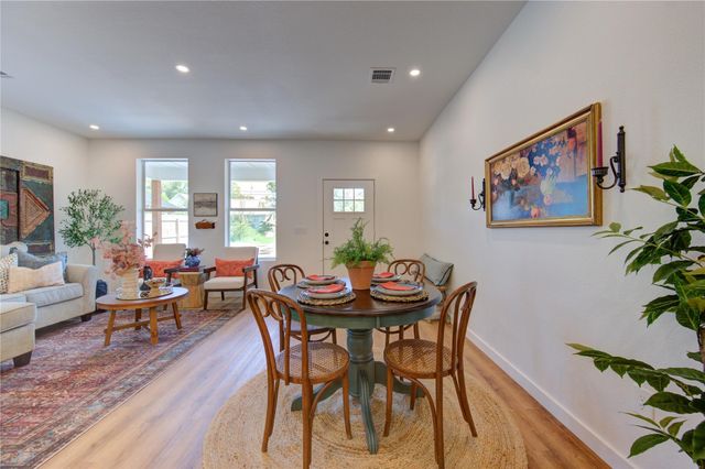 11 E O'bryant, Bellville, TX 77418