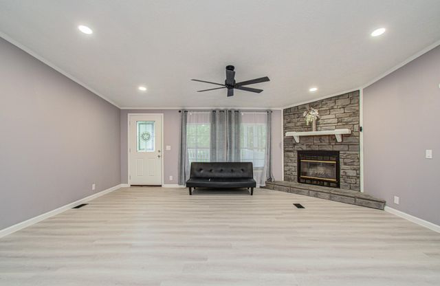 272 Lone Pine Drive, Huffman, TX 77336