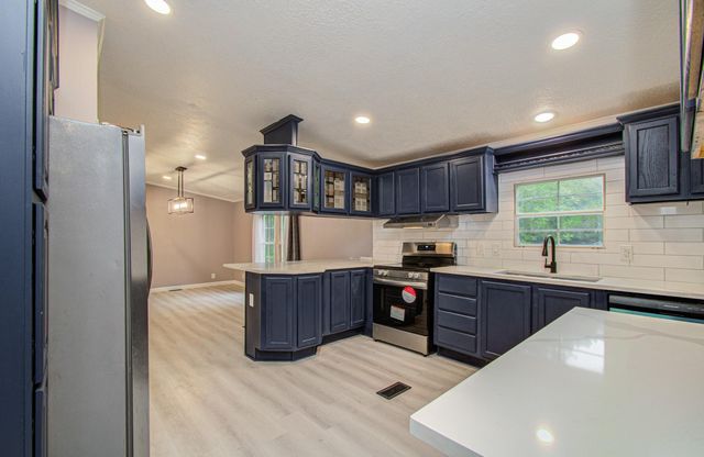 272 Lone Pine Drive, Huffman, TX 77336