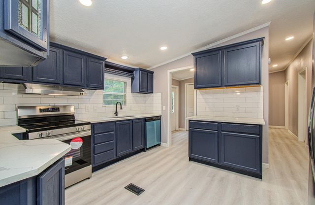272 Lone Pine Drive, Huffman, TX 77336