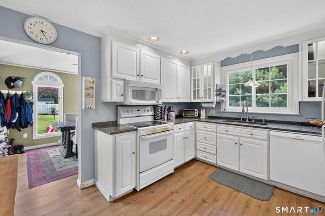 22 Chapin Avenue, Rocky Hill, CT 06067