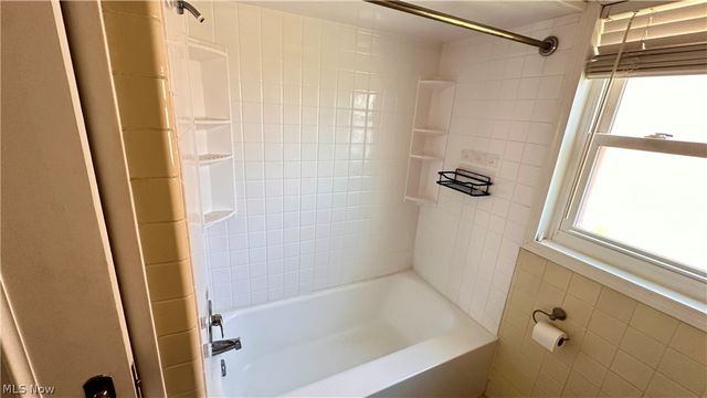 275 E 210th Street, Euclid, OH 44123