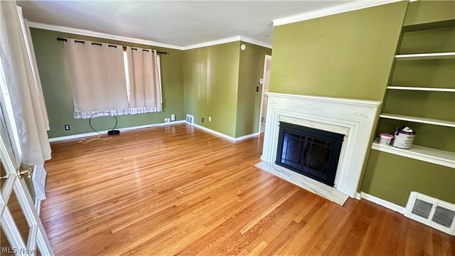 275 E 210th Street, Euclid, OH 44123