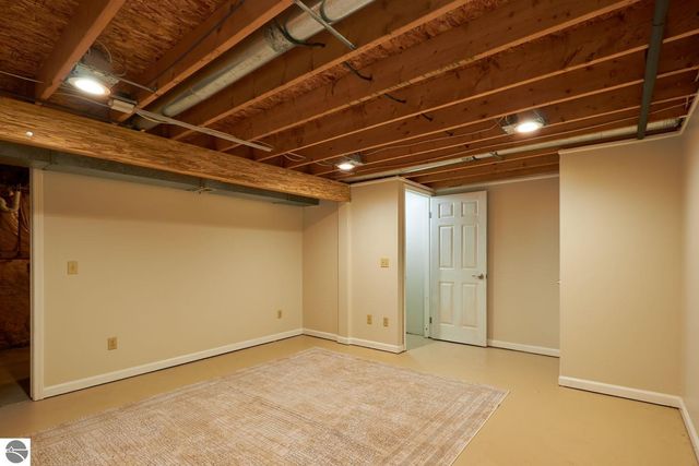 4619 Lakepine Drive, Traverse City, MI 49685