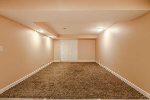 942 Pheasant Run Drive, Trenton, OH 45067
