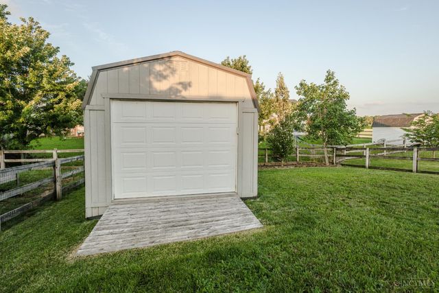 942 Pheasant Run Drive, Trenton, OH 45067