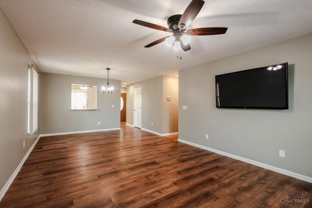 942 Pheasant Run Drive, Trenton, OH 45067