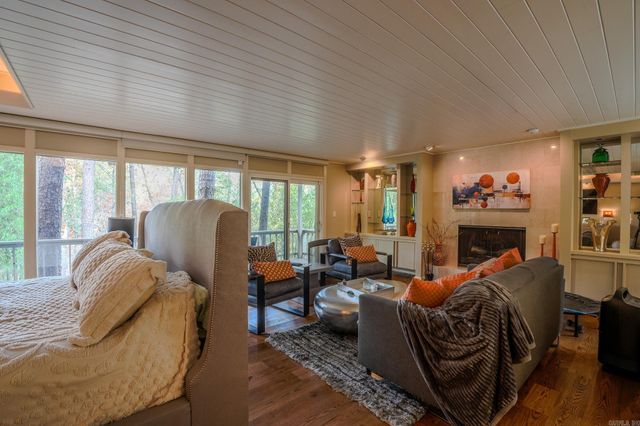 21 River Valley Road, Little Rock, AR 72227