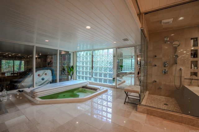 21 River Valley Road, Little Rock, AR 72227