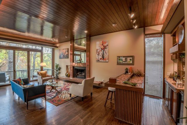 21 River Valley Road, Little Rock, AR 72227