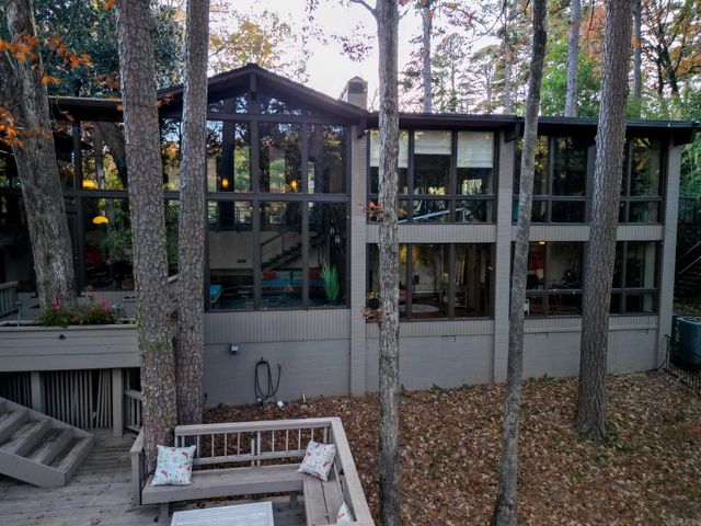 21 River Valley Road, Little Rock, AR 72227