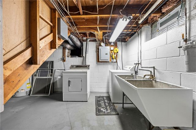 5 Callingham Road, Pittsford, NY 14534