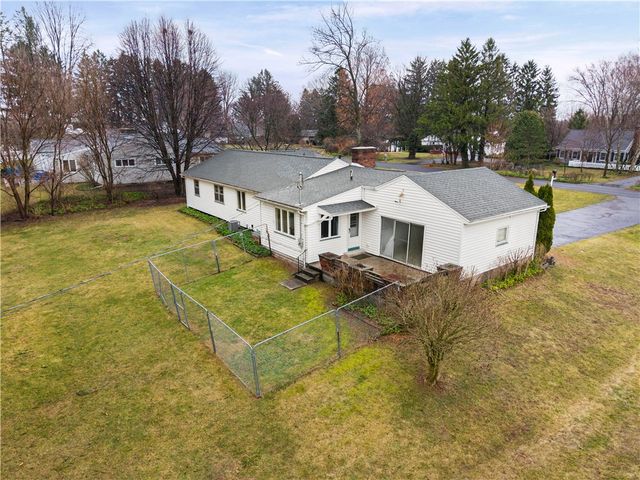 5 Callingham Road, Pittsford, NY 14534