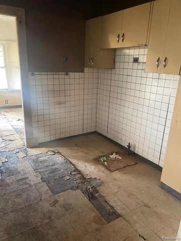 12123 Grandmont Avenue, Detroit, MI 48227