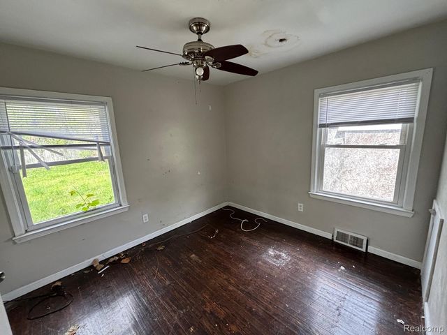 16195 Robson Street, Detroit, MI 48235