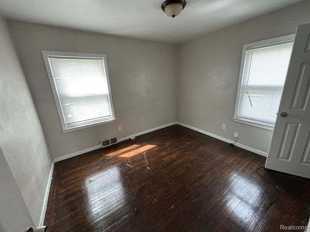 16195 Robson Street, Detroit, MI 48235