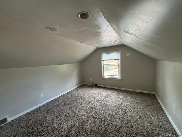 16195 Robson Street, Detroit, MI 48235