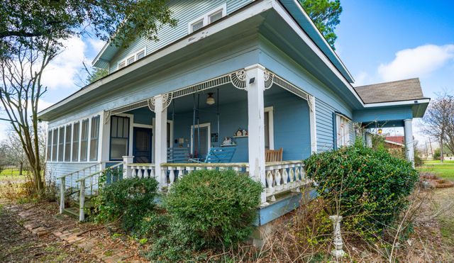 115 E Brazos, Wortham, TX 76693