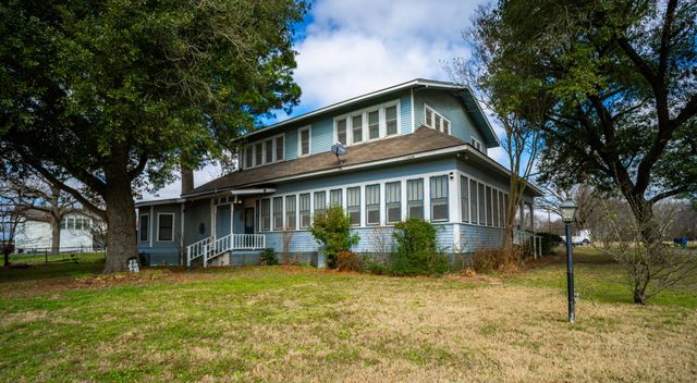 115 E Brazos, Wortham, TX 76693