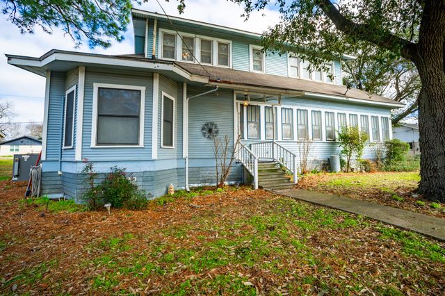 115 E Brazos, Wortham, TX 76693