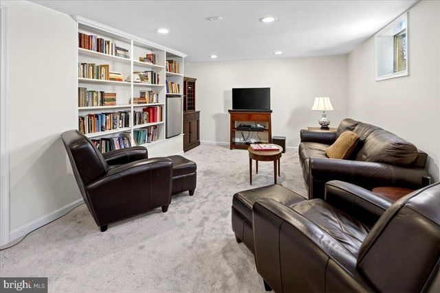 300 WESTERN WAY, Princeton, NJ 08540