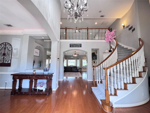 707 Fairway Oaks, Conroe, TX 77302