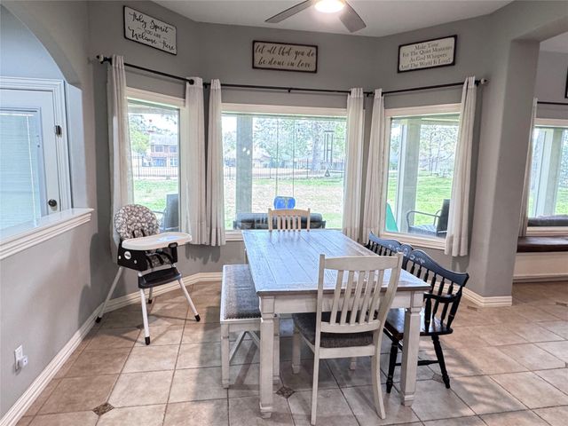 707 Fairway Oaks, Conroe, TX 77302