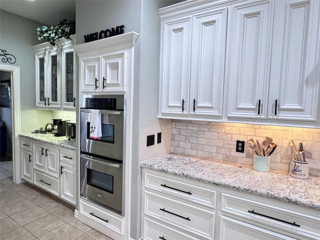 707 Fairway Oaks, Conroe, TX 77302