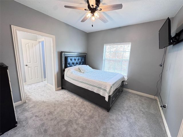 707 Fairway Oaks, Conroe, TX 77302