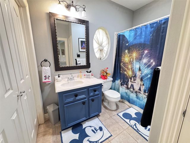 707 Fairway Oaks, Conroe, TX 77302