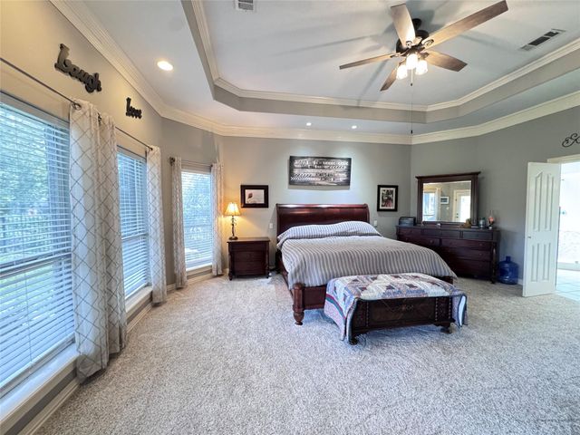 707 Fairway Oaks, Conroe, TX 77302