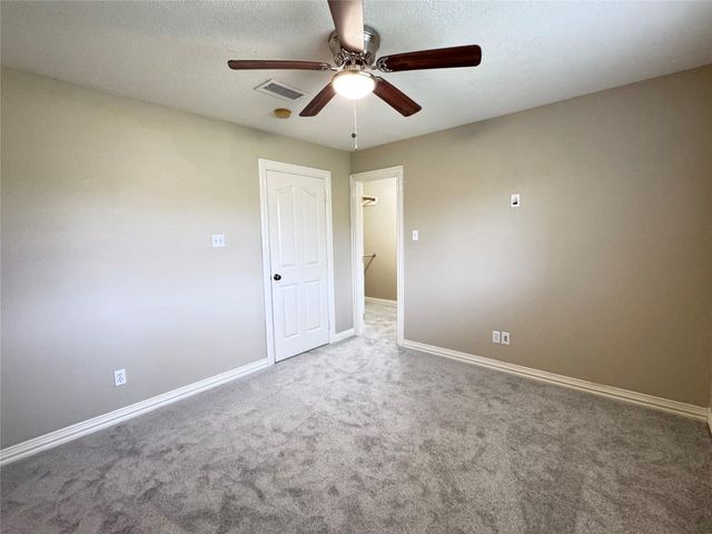 707 Fairway Oaks, Conroe, TX 77302