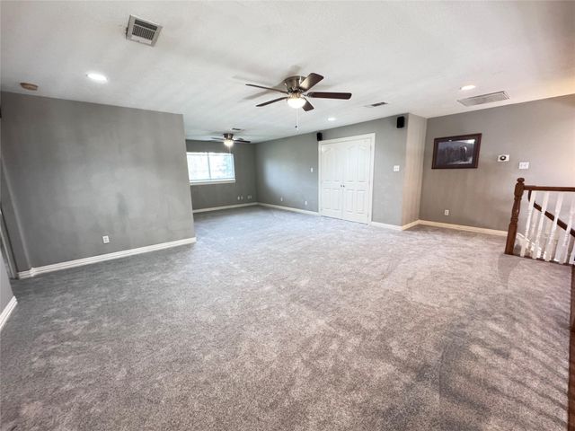 707 Fairway Oaks, Conroe, TX 77302