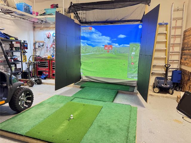 707 Fairway Oaks, Conroe, TX 77302