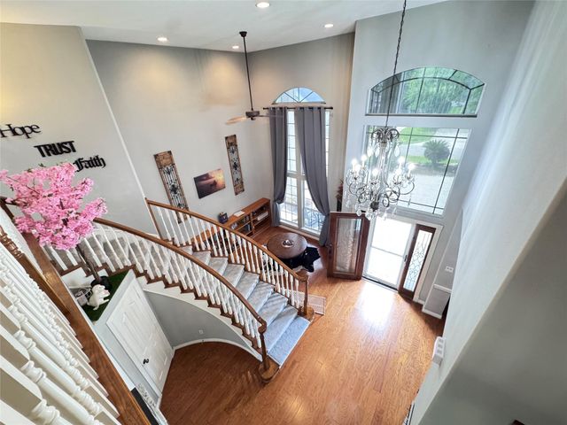 707 Fairway Oaks, Conroe, TX 77302