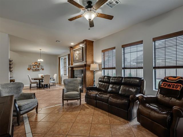 908 N Justin Drive, Yukon, OK 73099